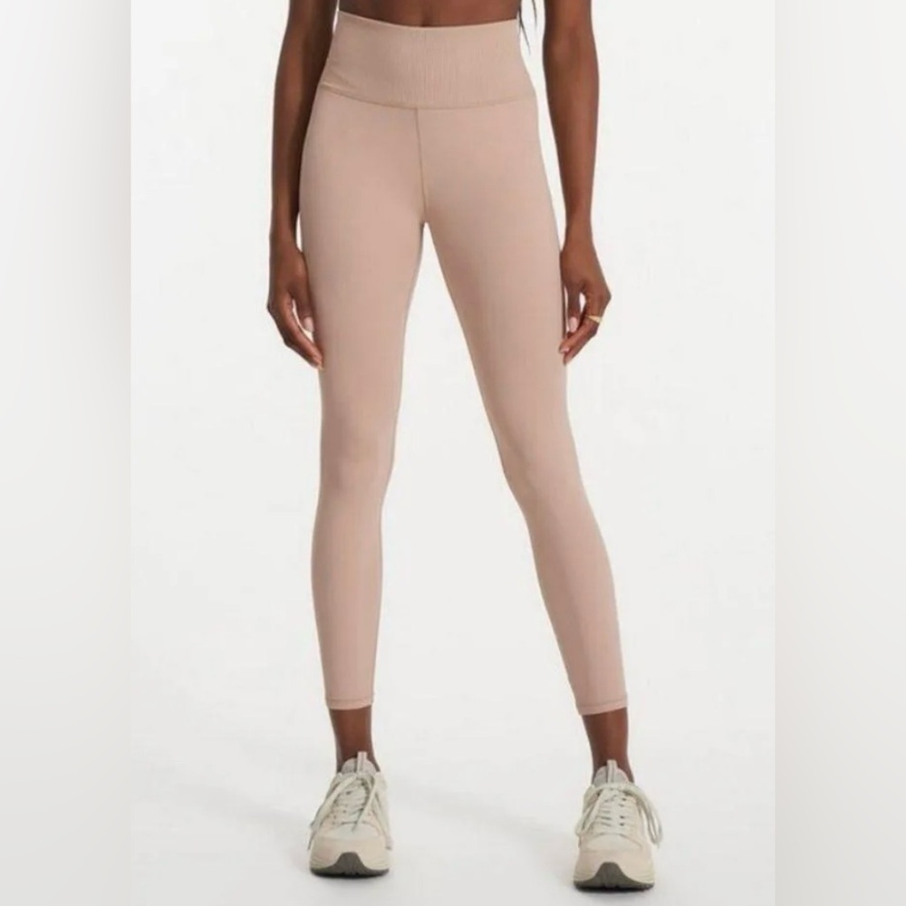 NWT Vuori Women's Rib Studio Leggings
